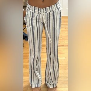 Perfect condition blue and white striped linen Roxy pants, size small, low rise